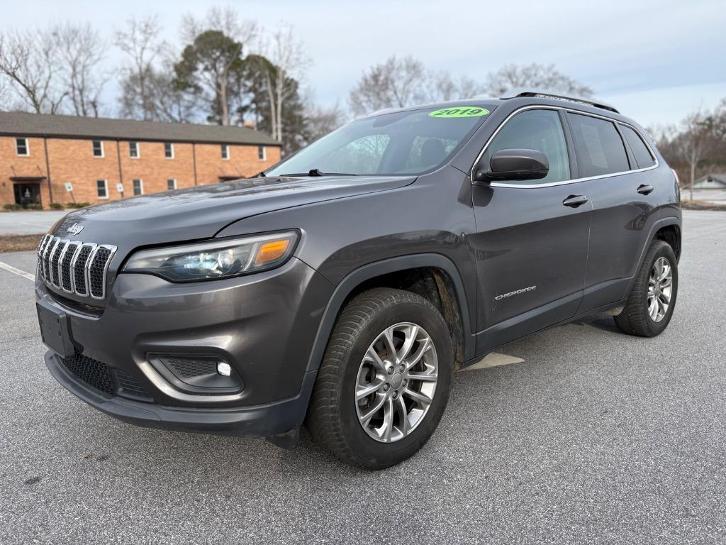 2019 Jeep Cherokee - $12,500