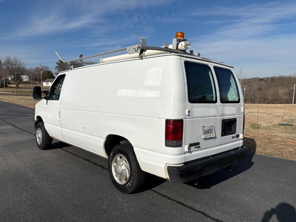2012 Ford E-350 Super Duty - $10,950