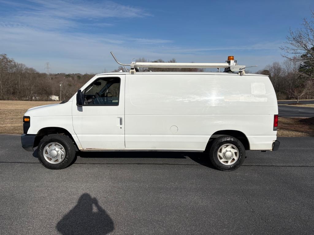 2012 Ford E-350 Super Duty - $10,950