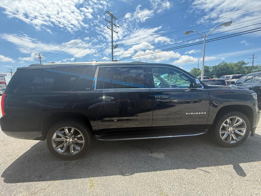 2016 Chevrolet Suburban - $21,990