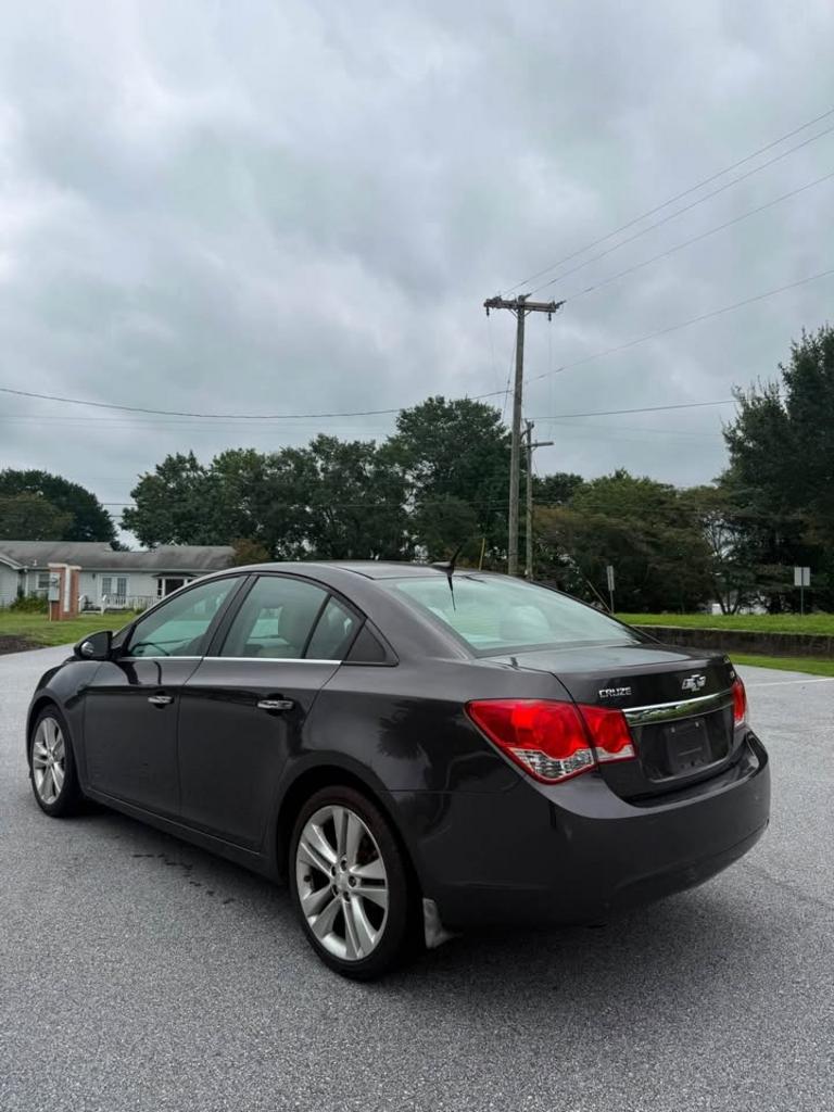 2014 Chevrolet Cruze - $4,000