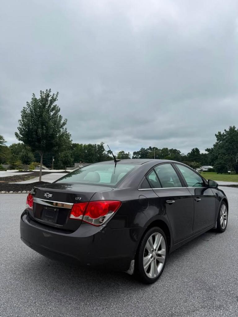 2014 Chevrolet Cruze - $4,000