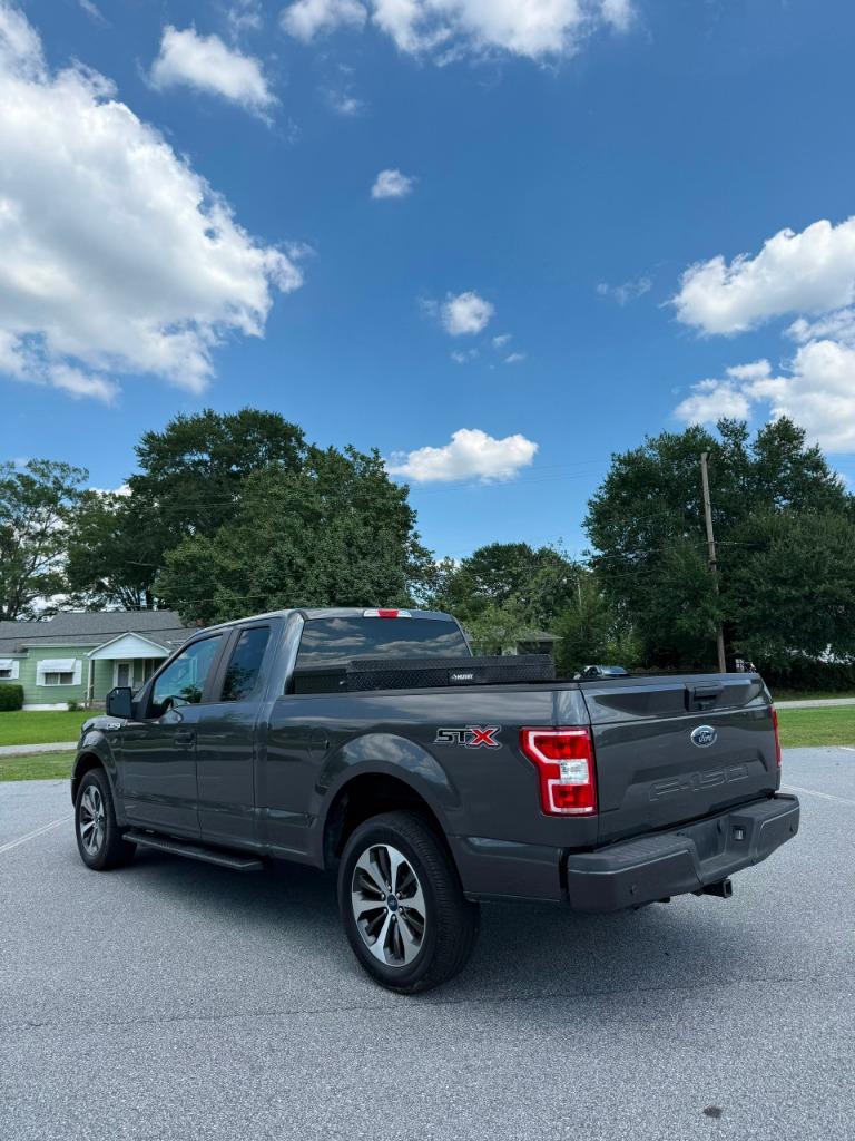 2020 Ford F150 - $20,900
