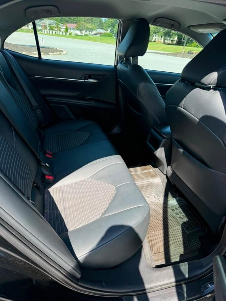2018 Toyota Camry - $15,900
