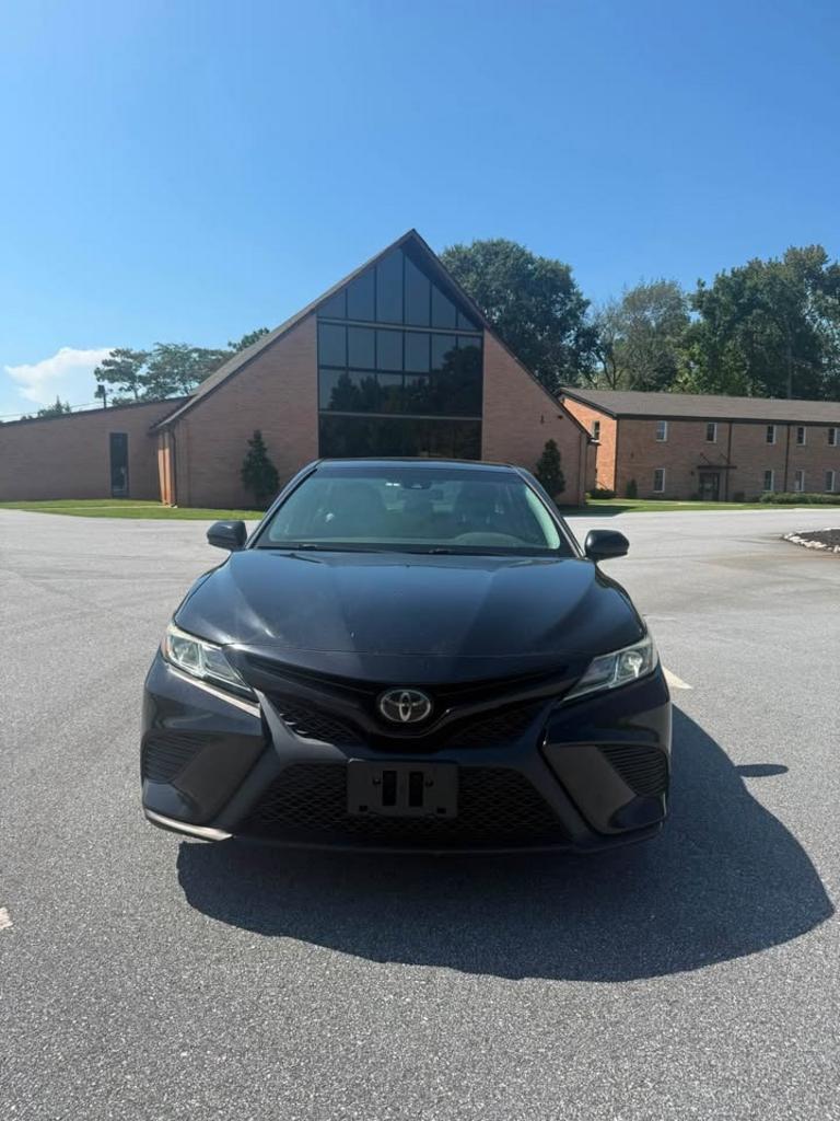 2018 Toyota Camry - $15,900