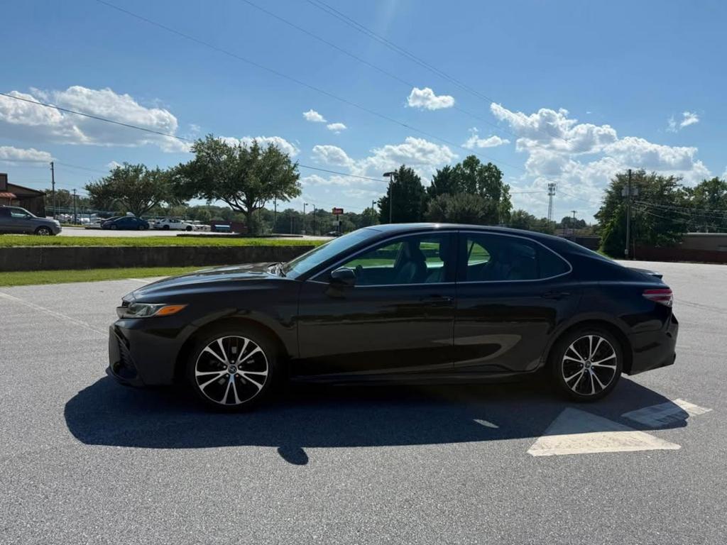 2018 Toyota Camry - $15,900