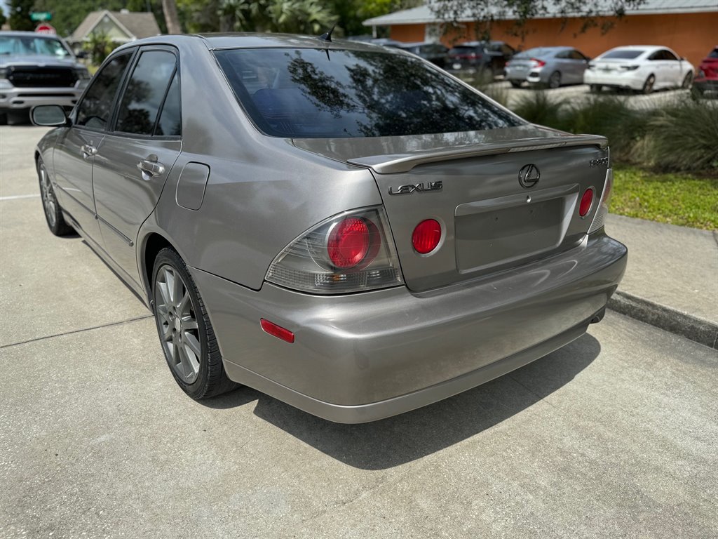 2004 Lexus IS 300 photo