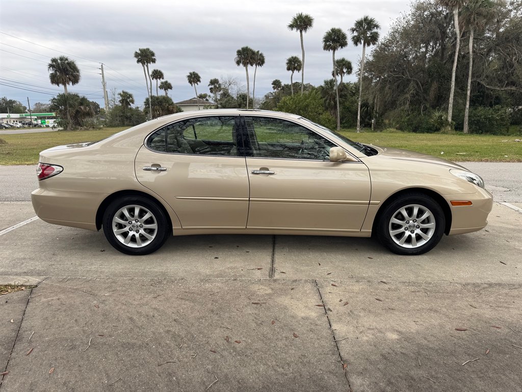 2004 Lexus ES 330 photo