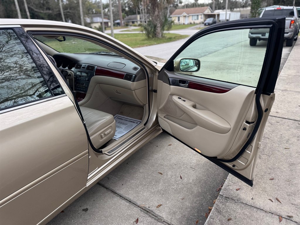 2004 Lexus ES 330 photo