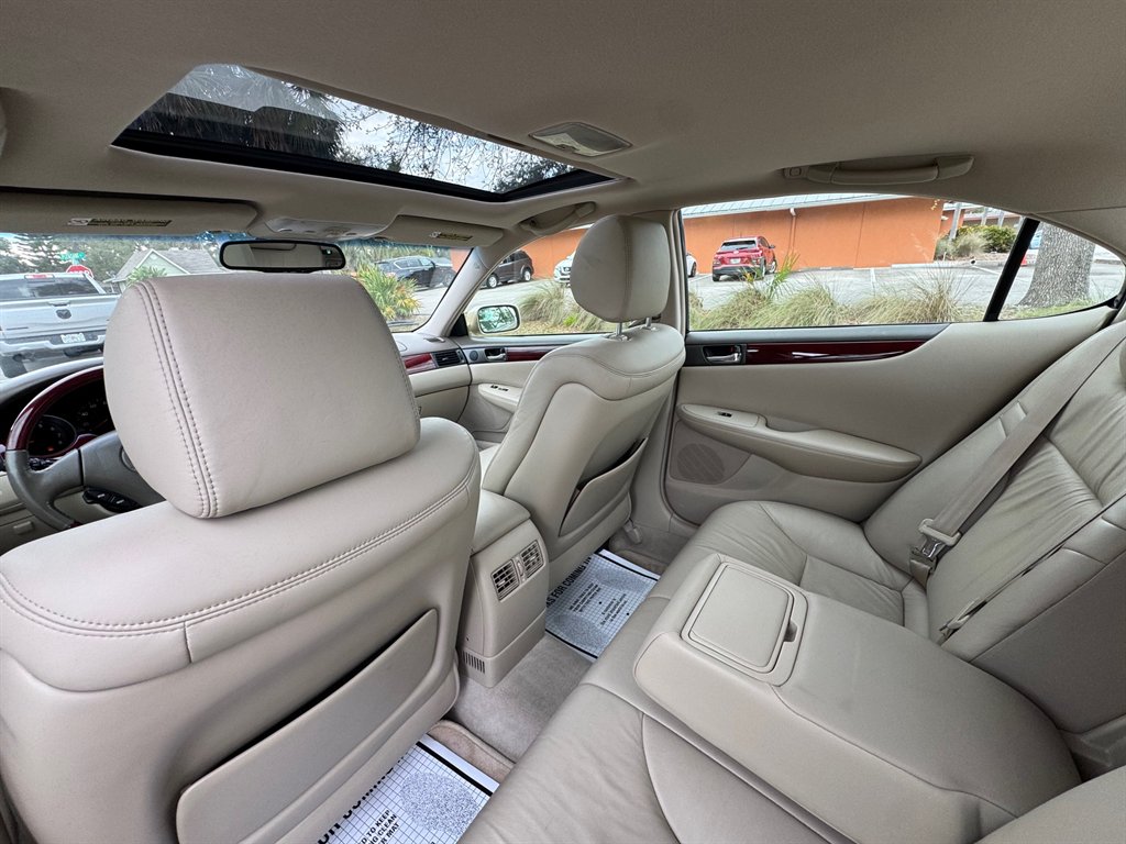 2004 Lexus ES 330 photo