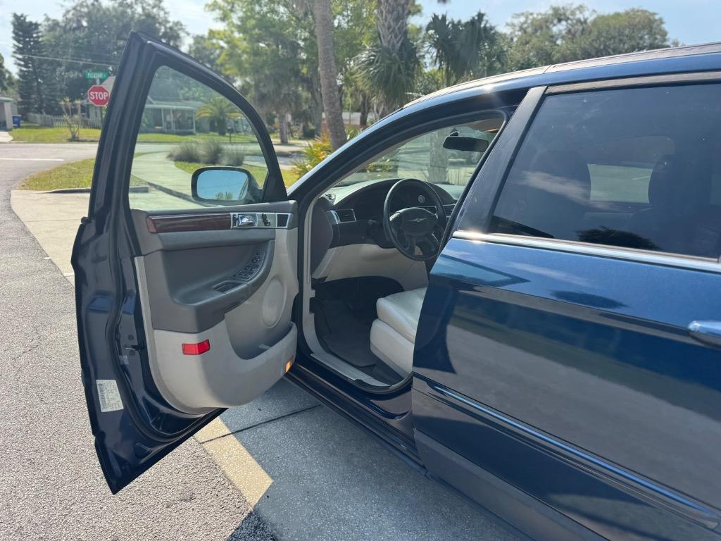 2006 Chrysler Pacifica Touring photo