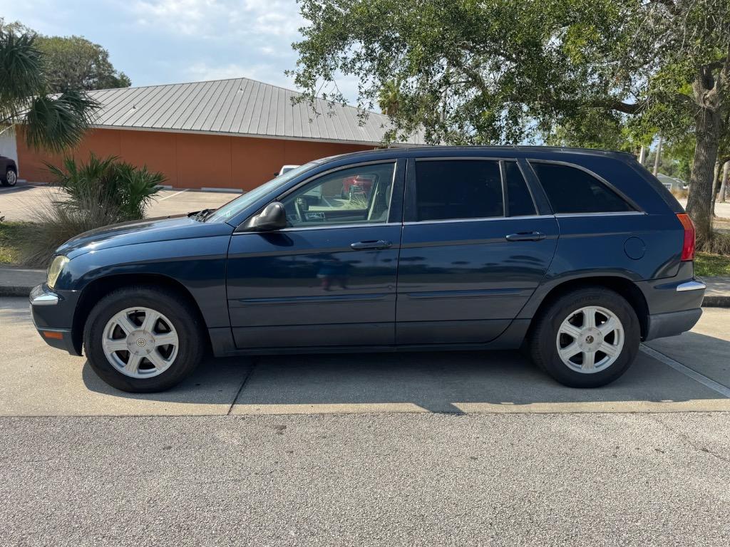 2006 Chrysler Pacifica Touring photo