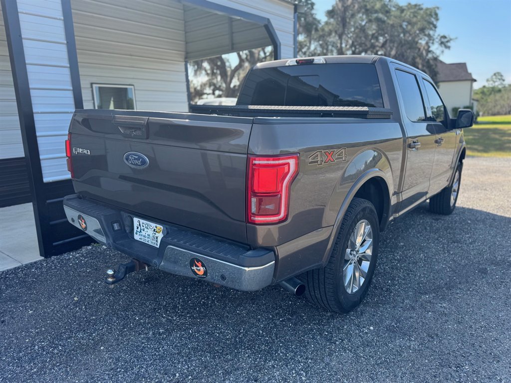 2015 Ford F150 Lariat photo