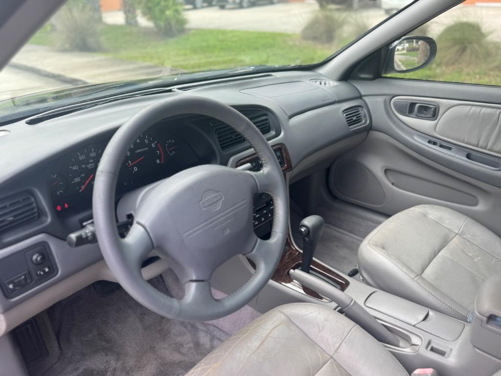 2001 Nissan Altima GLE photo