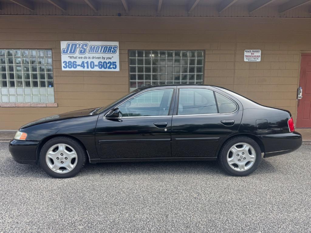 2001 Nissan Altima GLE photo