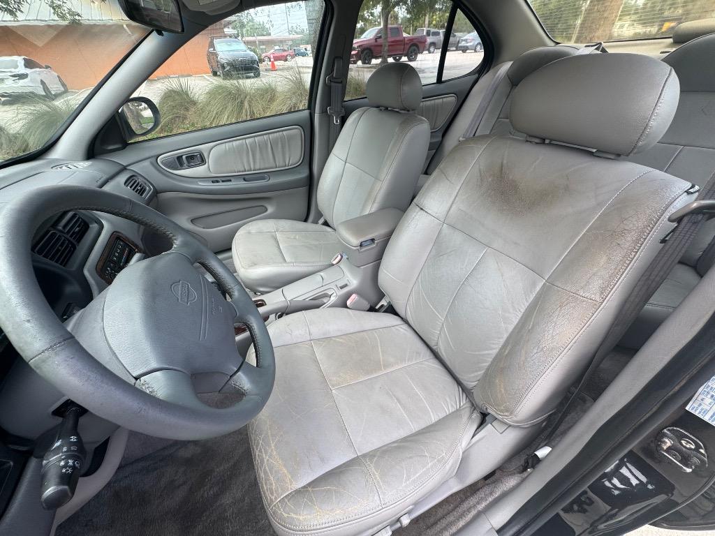 2001 Nissan Altima GLE photo