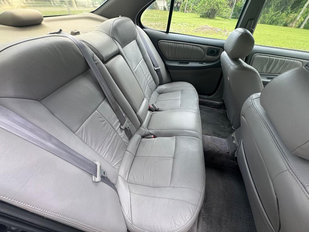 2001 Nissan Altima GLE photo