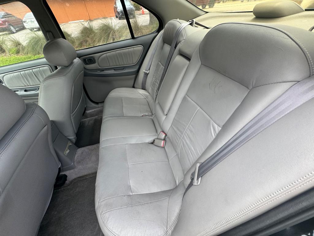 2001 Nissan Altima GLE photo