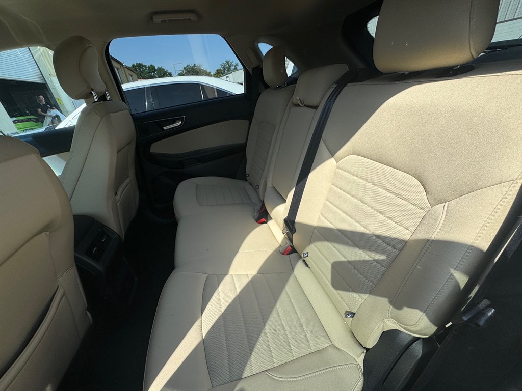 2017 Ford Edge SE photo