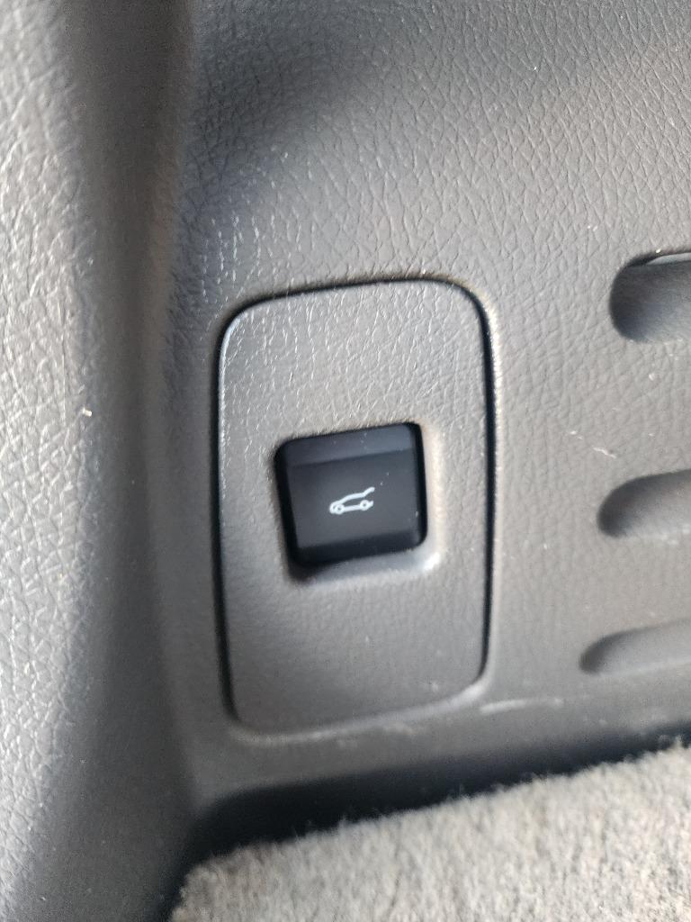 2013 Ford Edge - $11,995