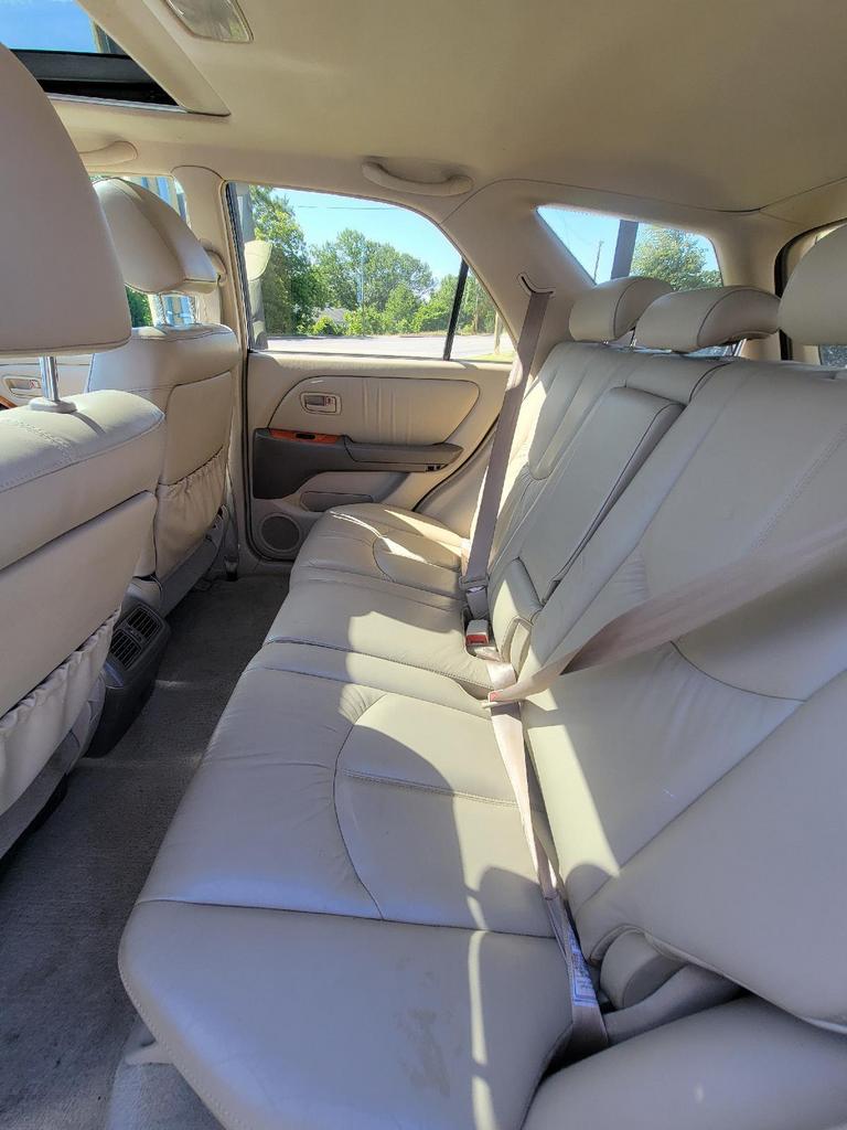 2000 Lexus RX 300 photo
