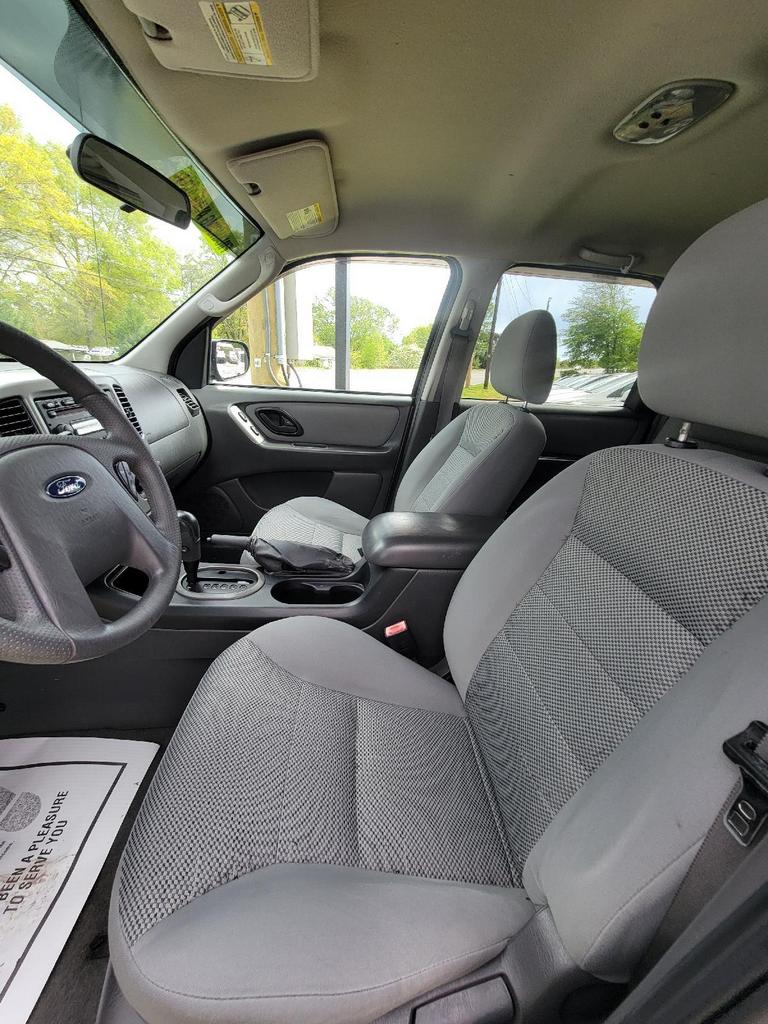 2005 Ford Escape XLT photo