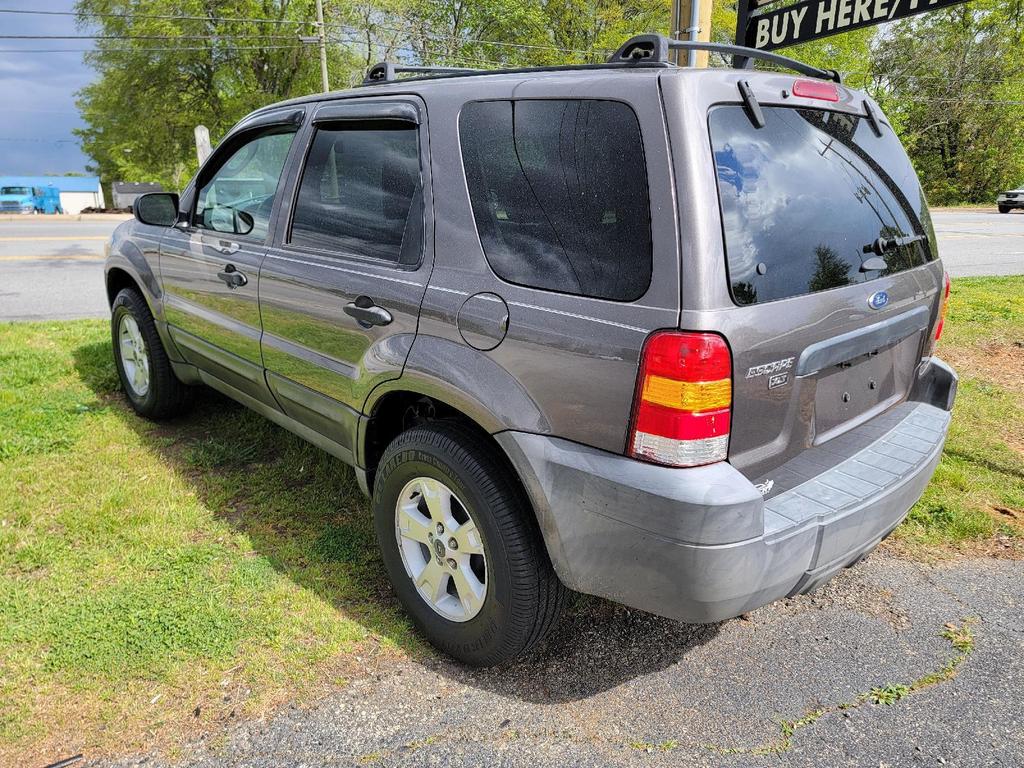 2005 Ford Escape XLT photo