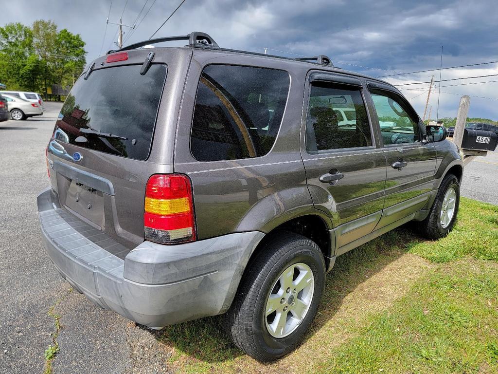 2005 Ford Escape XLT photo