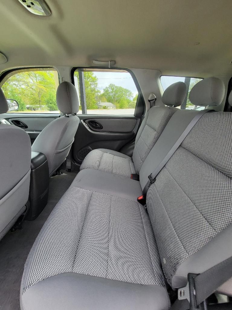 2005 Ford Escape XLT photo