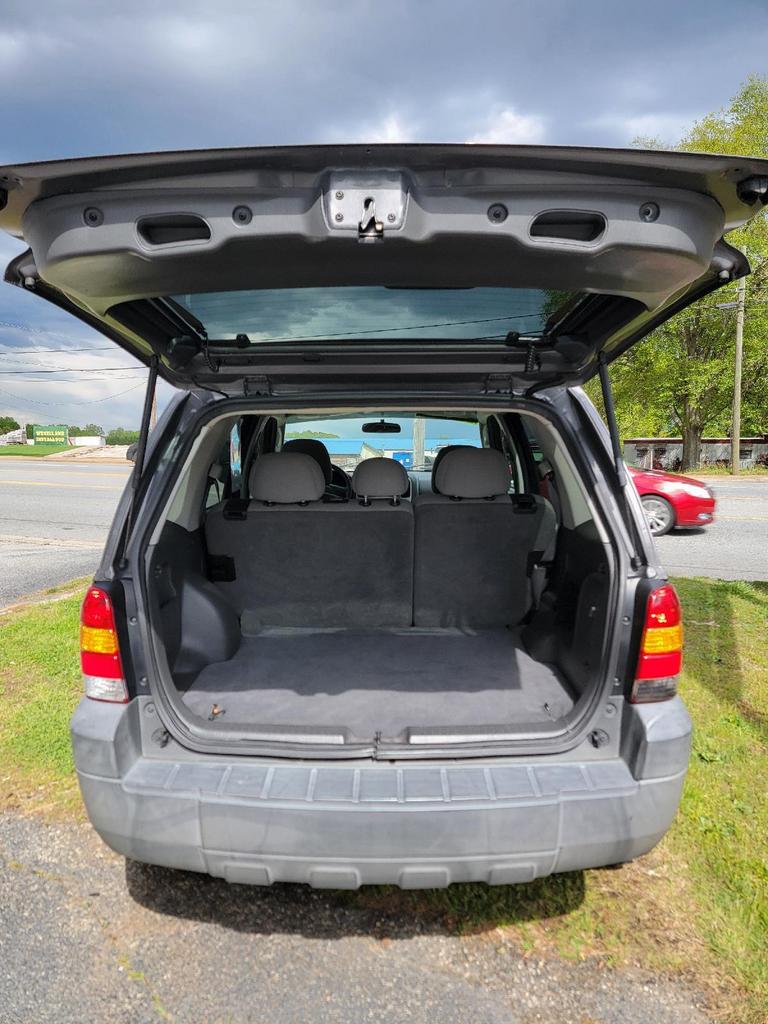 2005 Ford Escape XLT photo