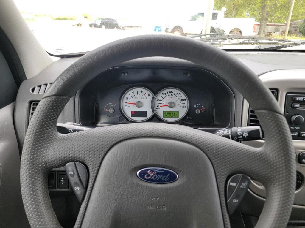 2005 Ford Escape XLT photo