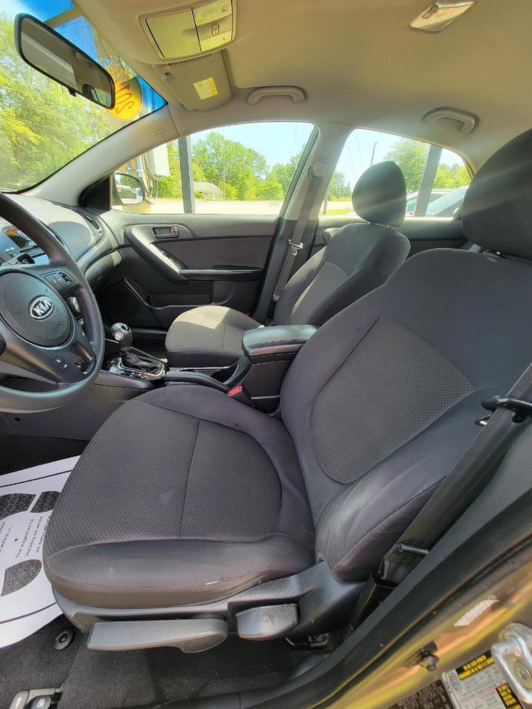 2012 Kia Forte EX photo