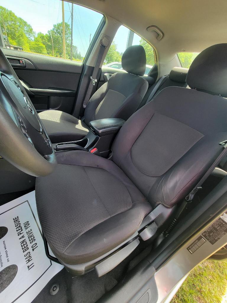 2012 Kia Forte EX photo