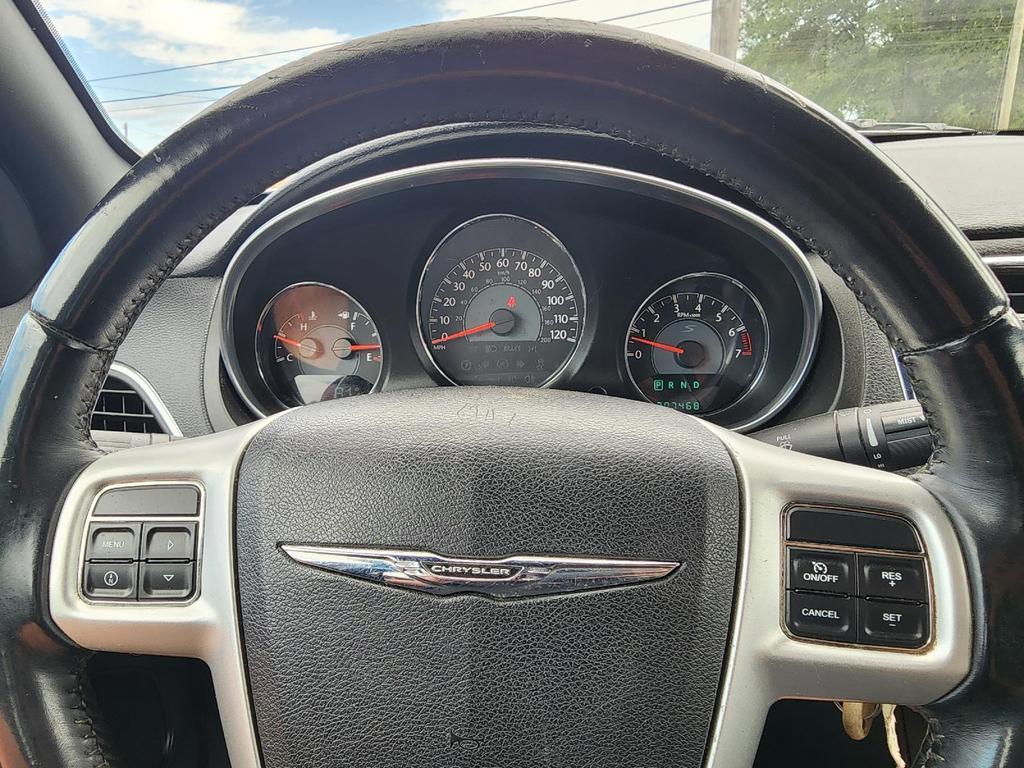 2013 Chrysler 200 Touring photo