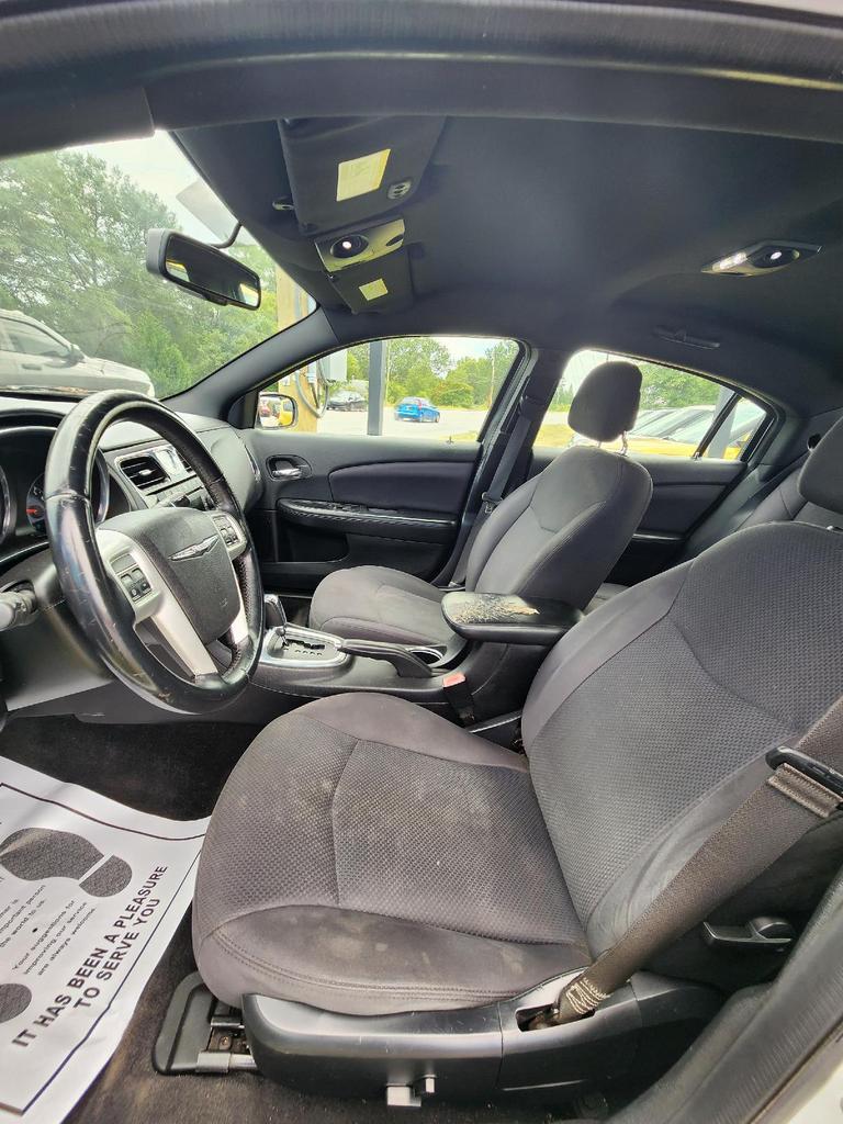 2013 Chrysler 200 Touring photo