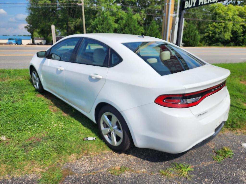 2016 Dodge Dart SXT photo