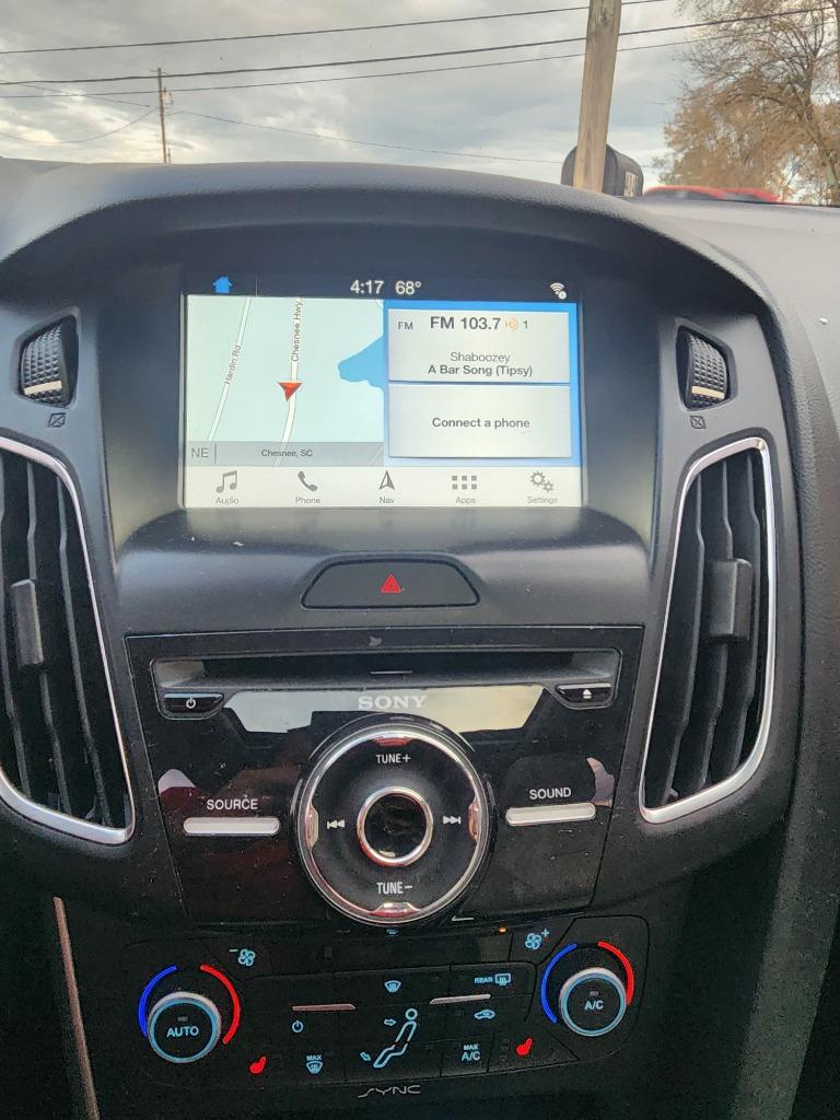 2018 Ford Focus Titanium photo