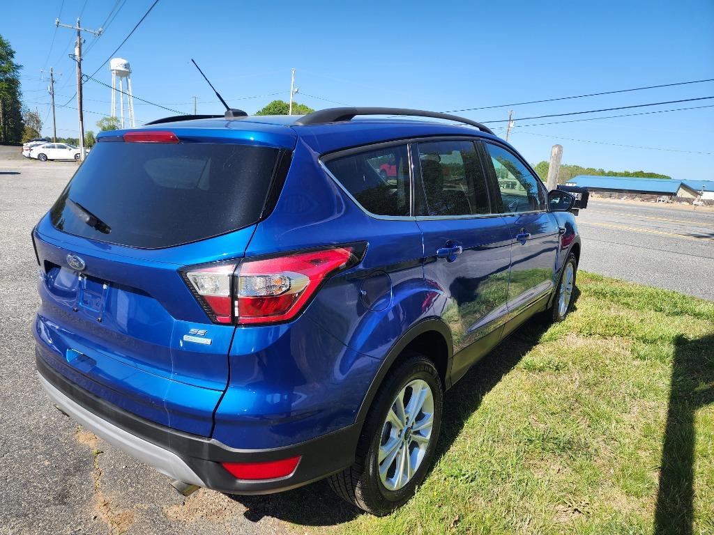 2018 Ford Escape SE photo