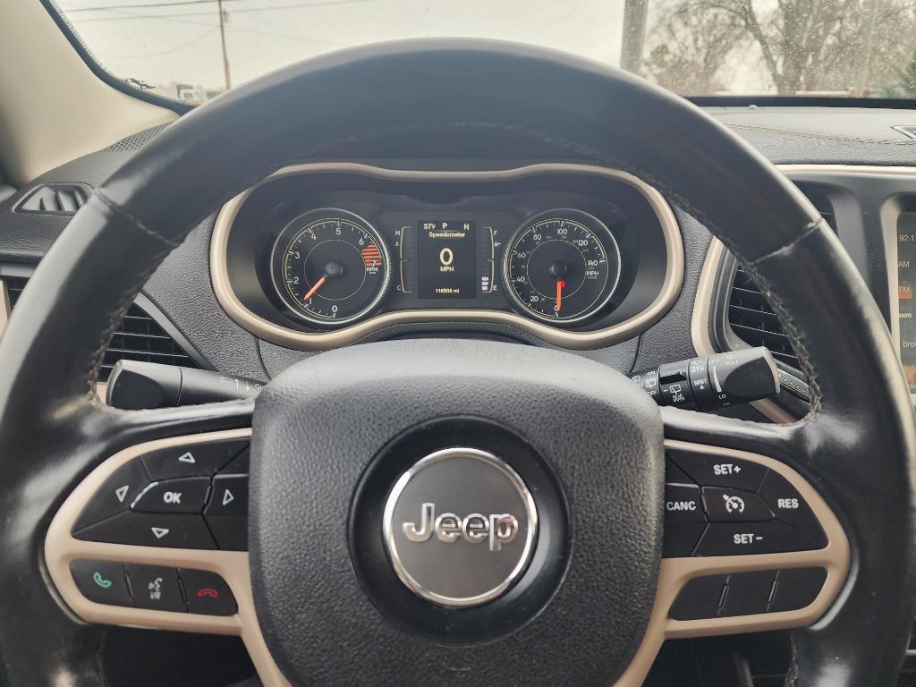 2017 Jeep Cherokee - $13,995
