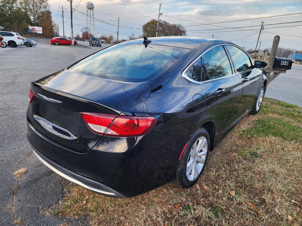 2017 Chrysler 200 - $11,495