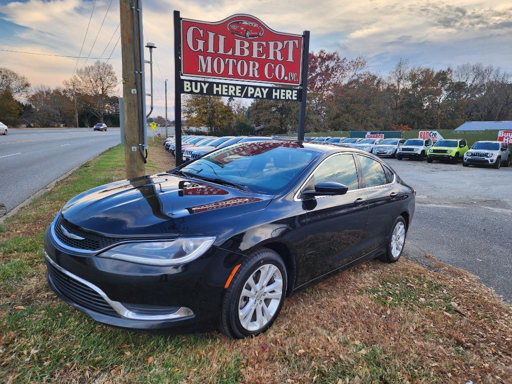 2017 Chrysler 200 - $11,495