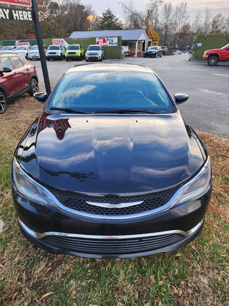 2017 Chrysler 200 - $11,495