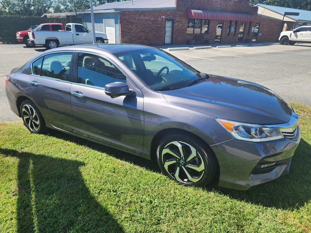 2017 Honda Accord - $17,495