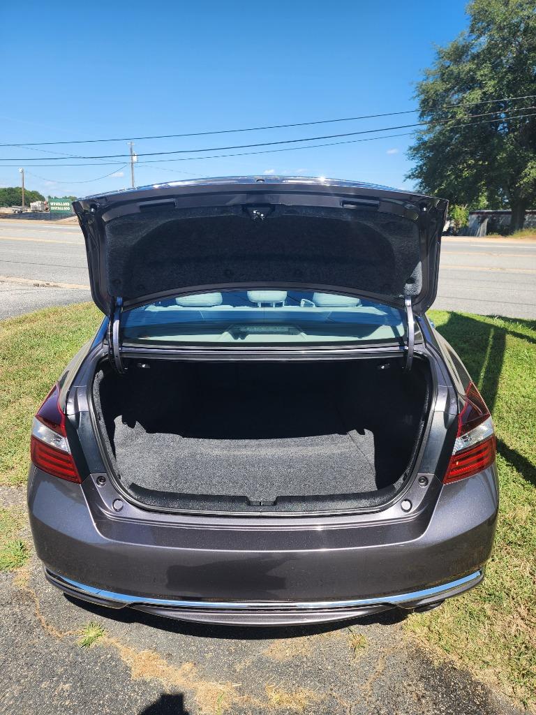 2017 Honda Accord - $17,495
