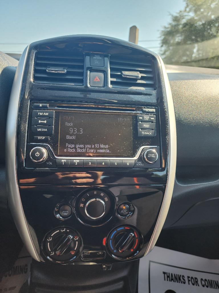 2015 Nissan Versa - $9,995