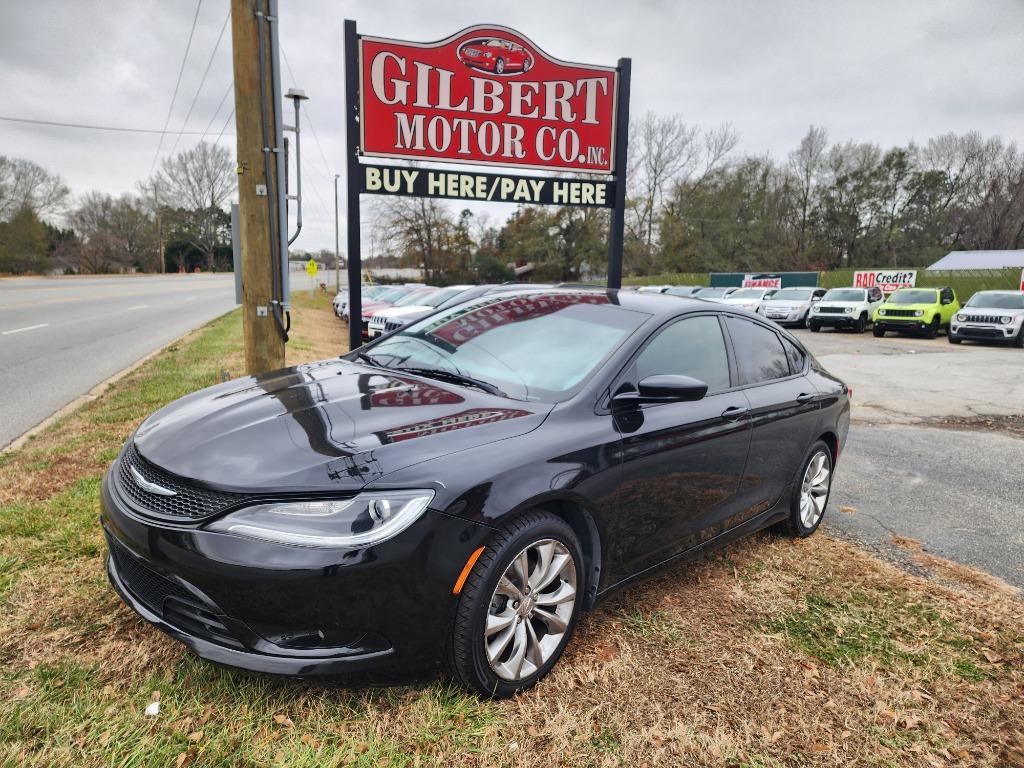 2015 Chrysler 200 - $9,995