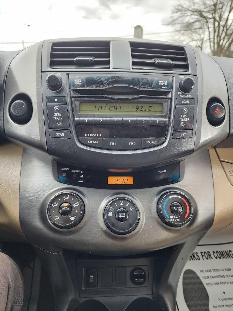 2011 Toyota RAV4 photo
