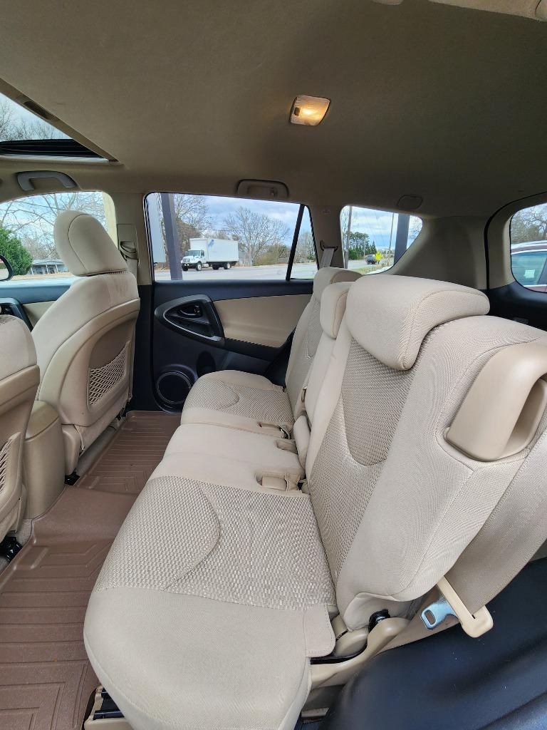 2011 Toyota RAV4 photo