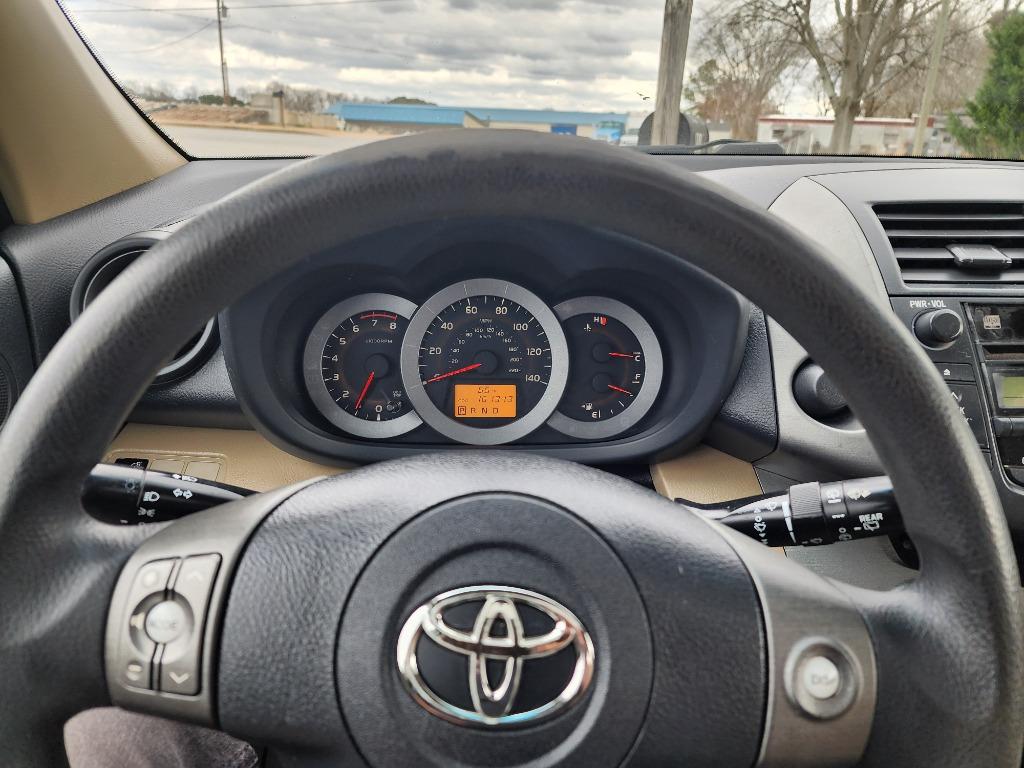 2011 Toyota RAV4 photo