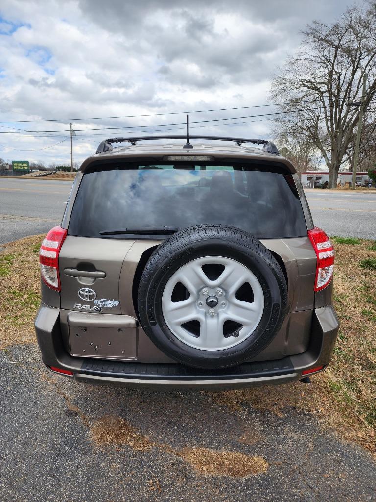2011 Toyota RAV4 photo